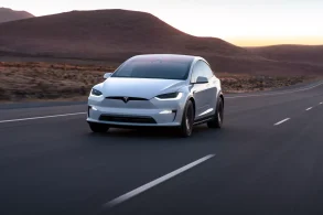 Tesla Model X de Frente