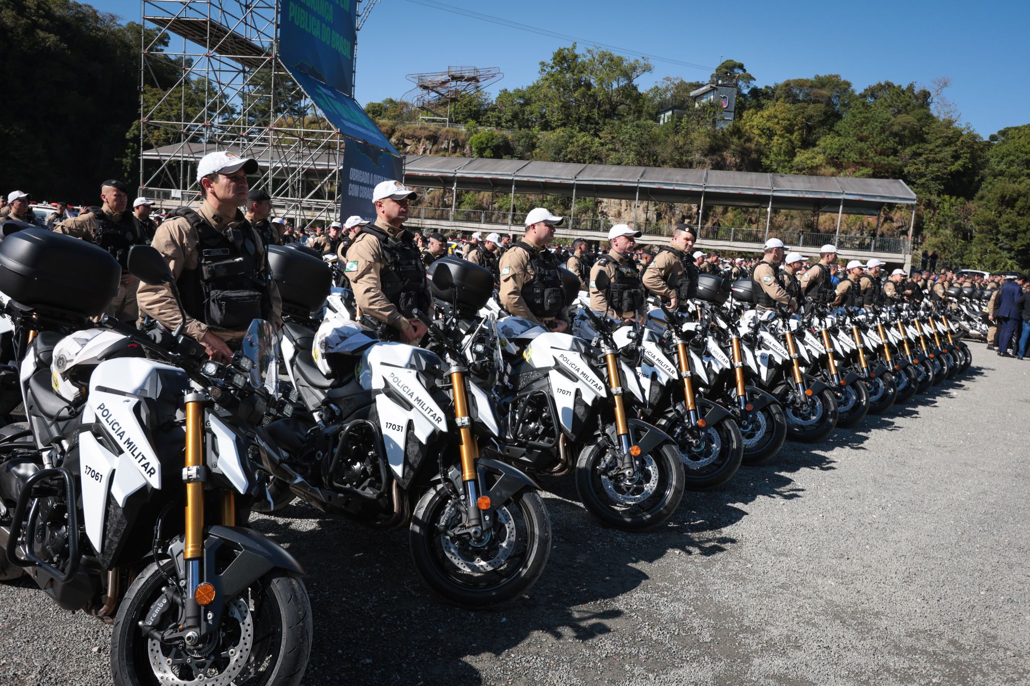 Suzuki GSX S1000 entregues a policia militar do parana 2025 (2) Suzuki GSX S1000 entregues a policia militar do parana 2025 (2)