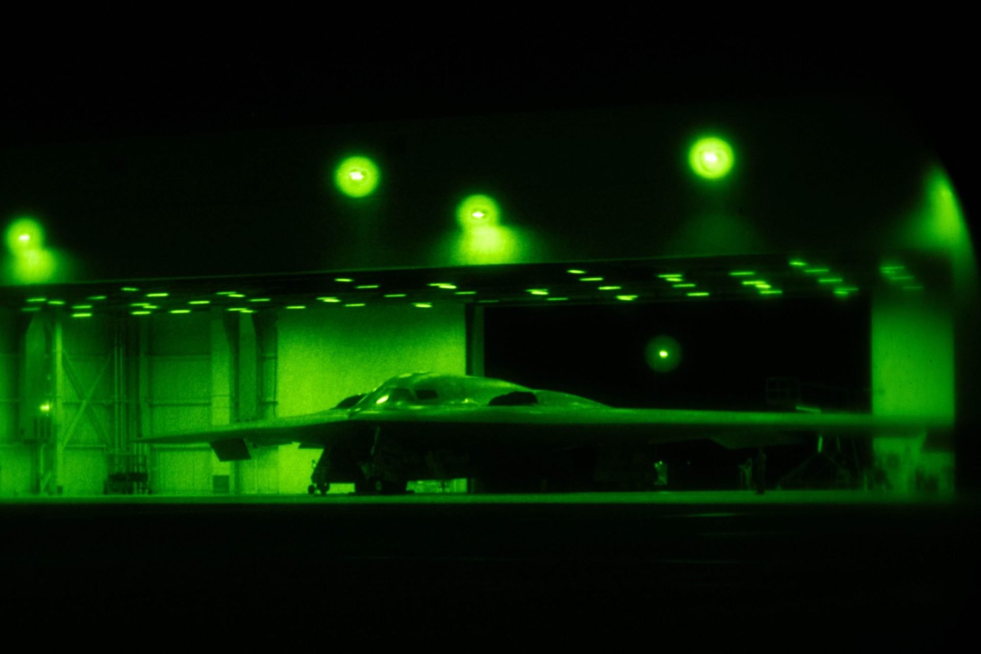 Uma das 13 unidades que participaram do ataque ao Irã pouco antes de decolar do Missouri FOTO USAF Divulgação JPG