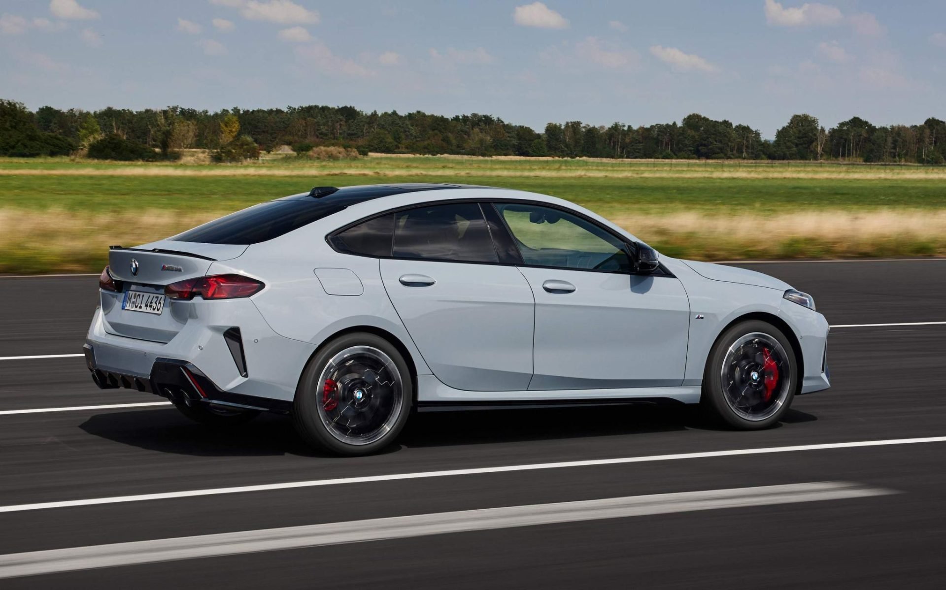 BMW M235 (1) BMW M235 (1)