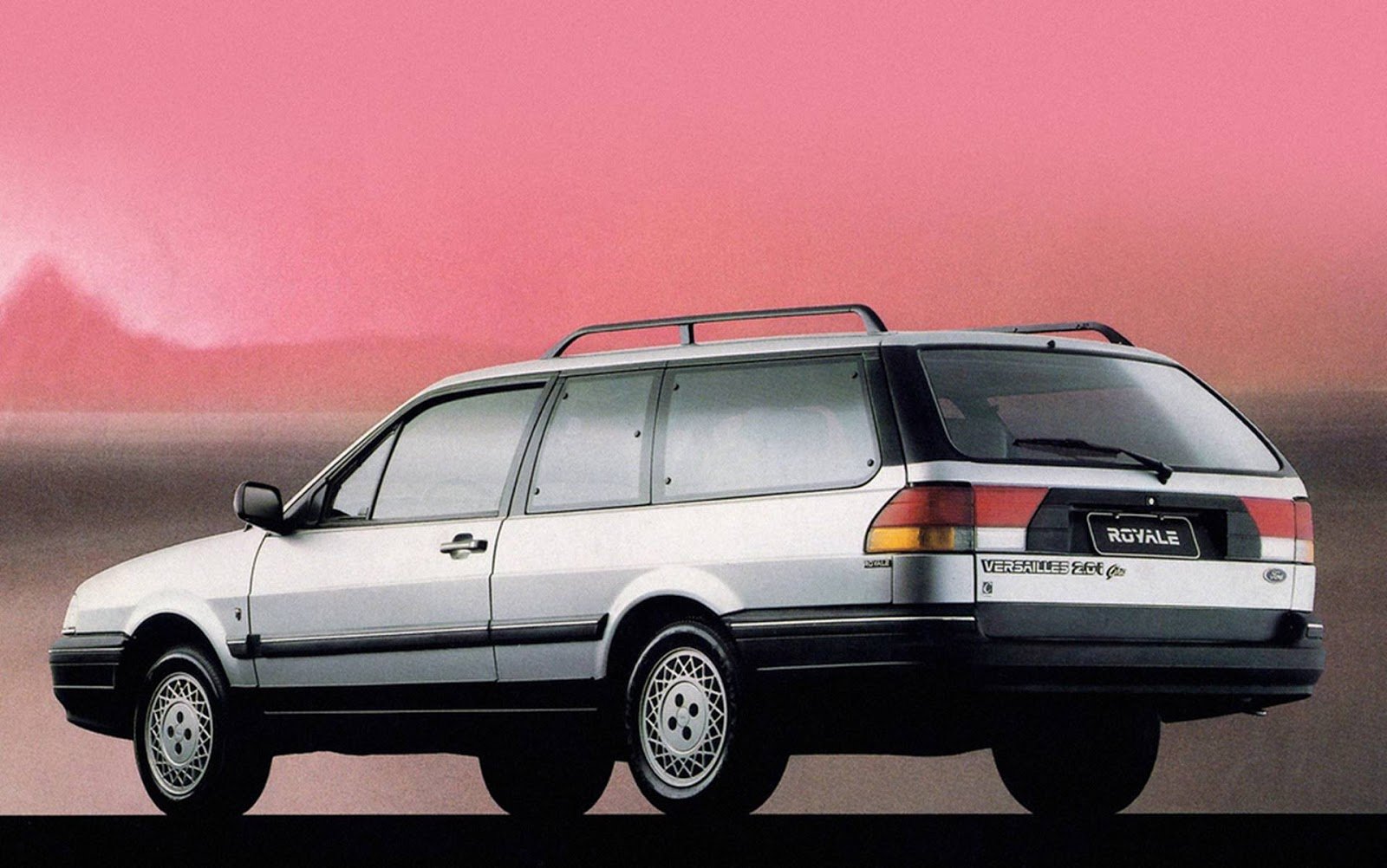 Ford Versailles Royale e1660184779386