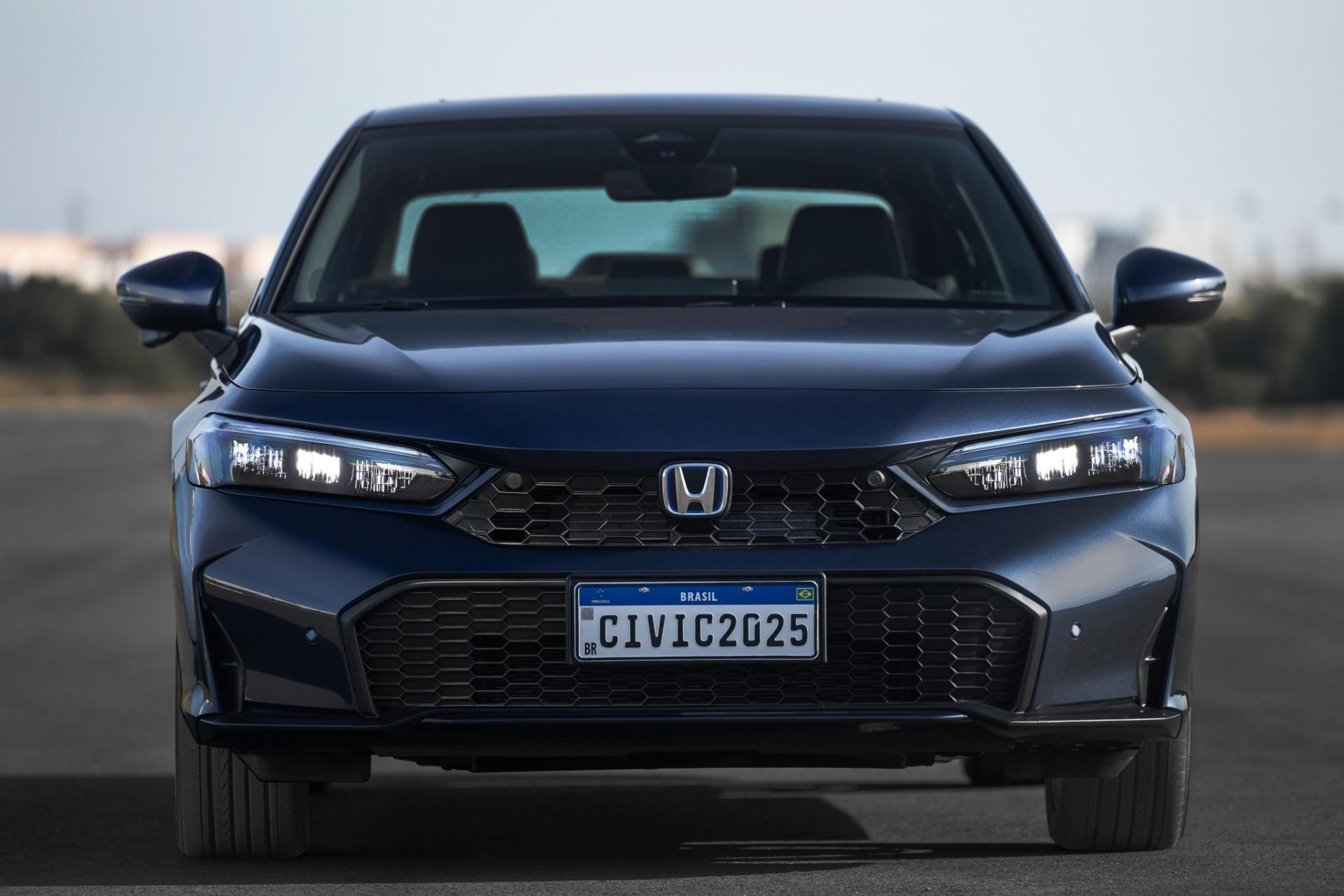 fullsize Civic Advanced Hybrid Est├ítica (5)