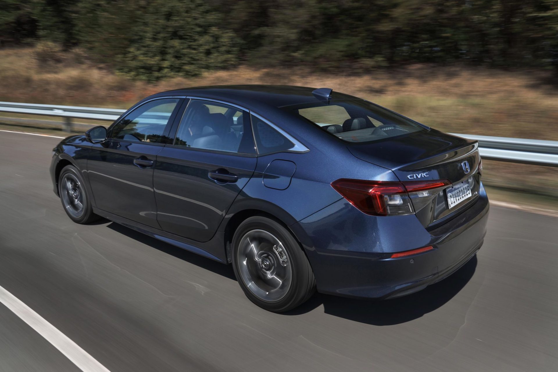 fullsize Civic Advanced Hybrid Movimento (6)