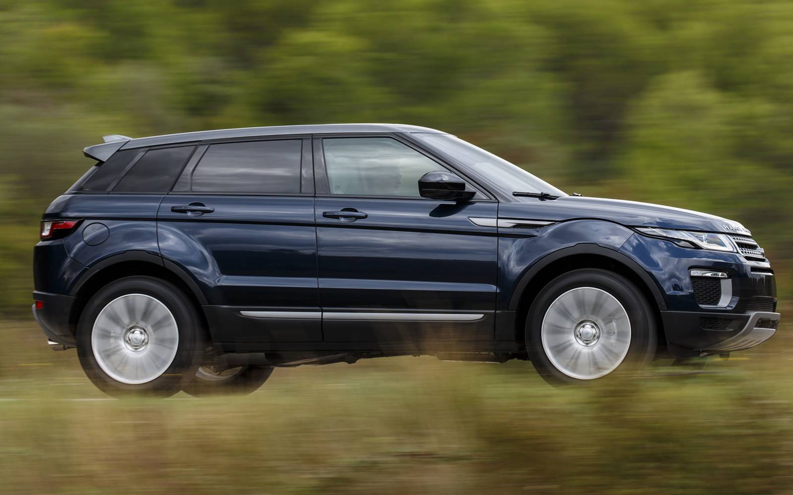 Range Rover Evoque 2017 modelo que passou por recall