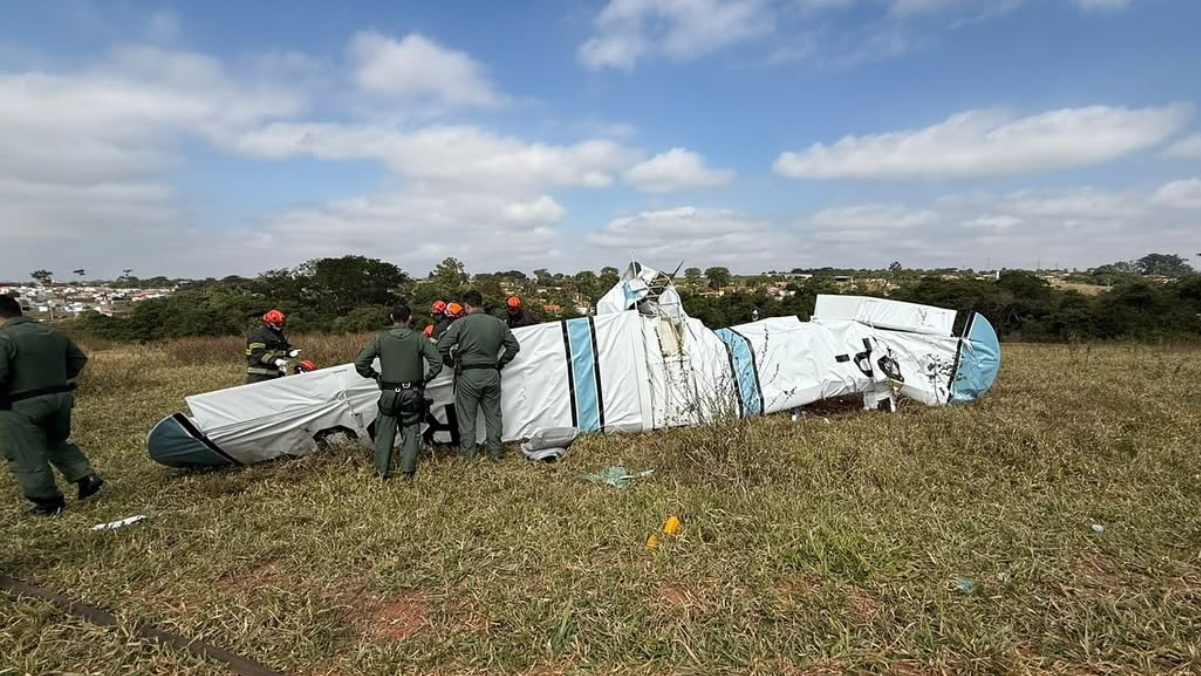 Avião cai em São José do Rio Preto dois óbitos foram confirmado (2)