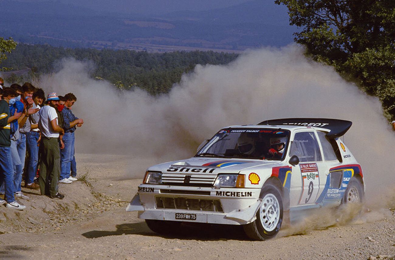 PEUGEOT 205 T16 RALI WRC EM COMPETIÇÃO