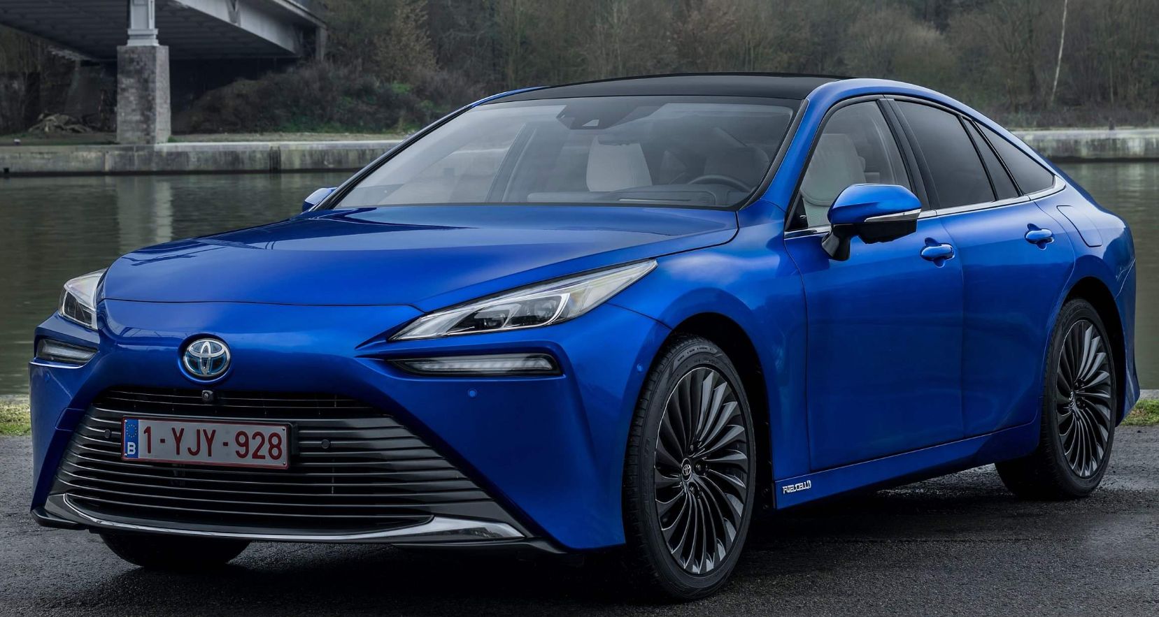 TOYOTA MIRAI 2022 AZUL FRENTE E LATERAL