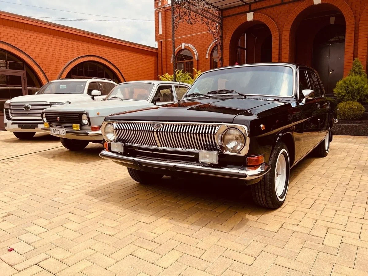 modelo GAZ 24 34
