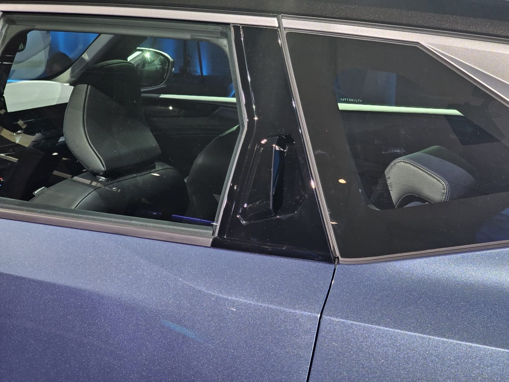 RENAULT BOREAL 2026 FRENTE LATERAL TRASEIRAS INTERIOR DETALHES (6)