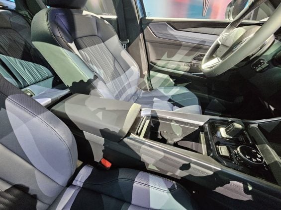 RENAULT BOREAL 2026 FRENTE LATERAL TRASEIRAS INTERIOR DETALHES (13)