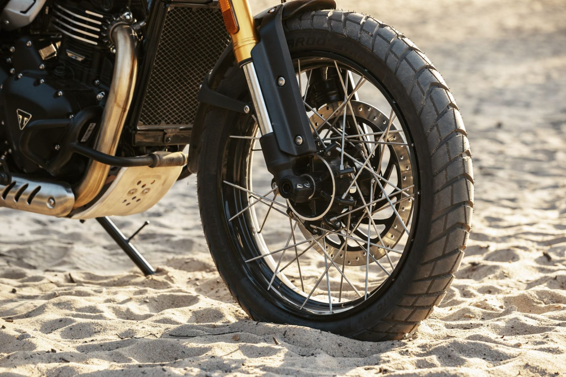 Triumph Scrambler 400 XC (5)