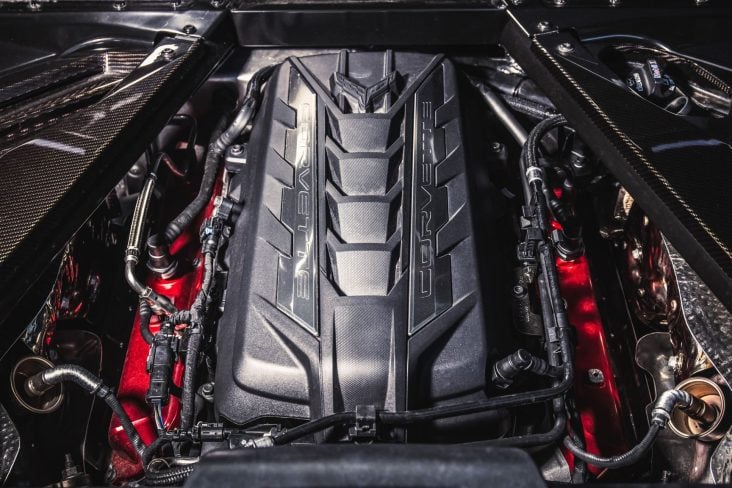 Corvette motor v8
