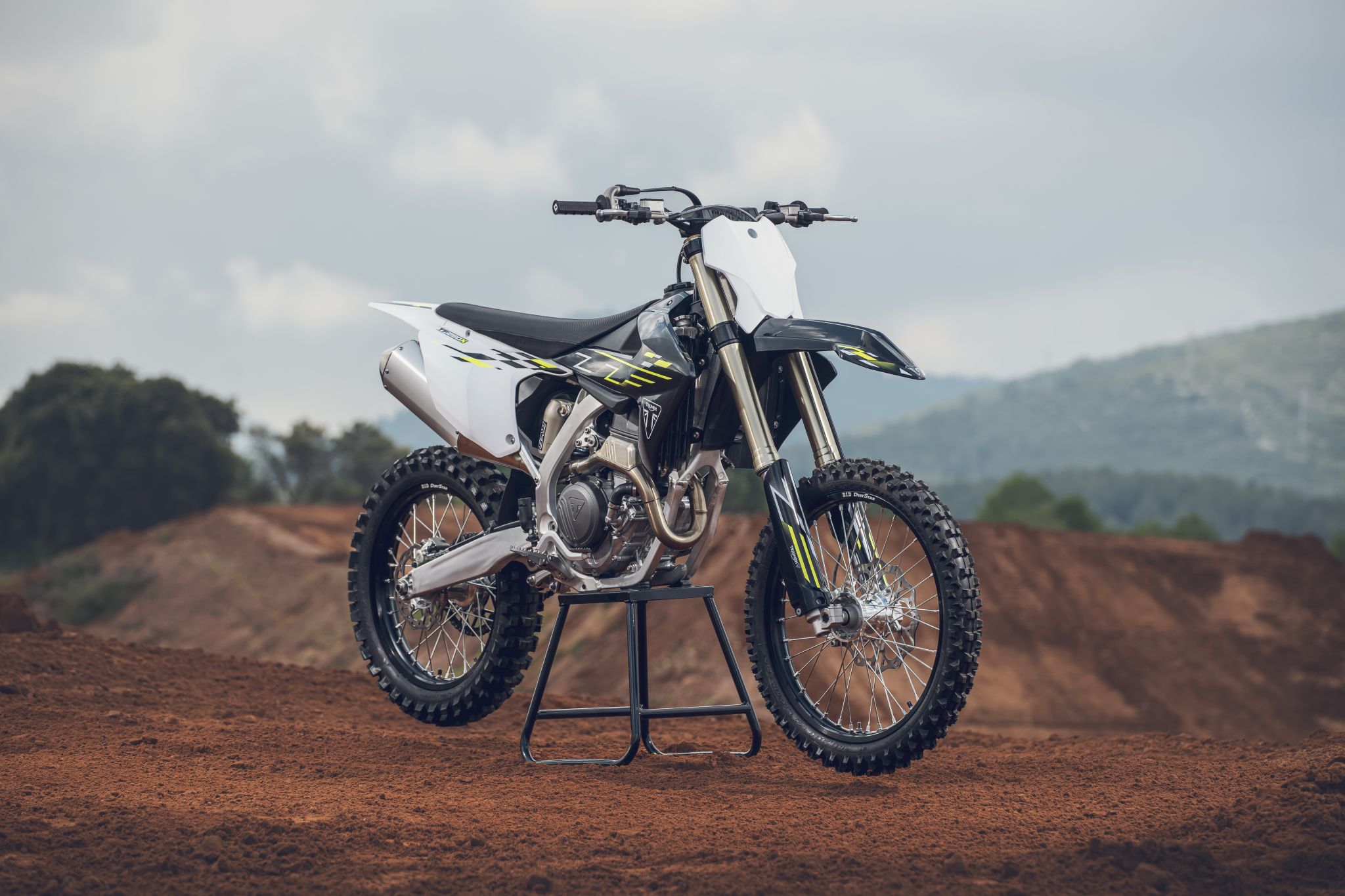Triumph TF 250-X 2026 tem ajustes importantes para o off