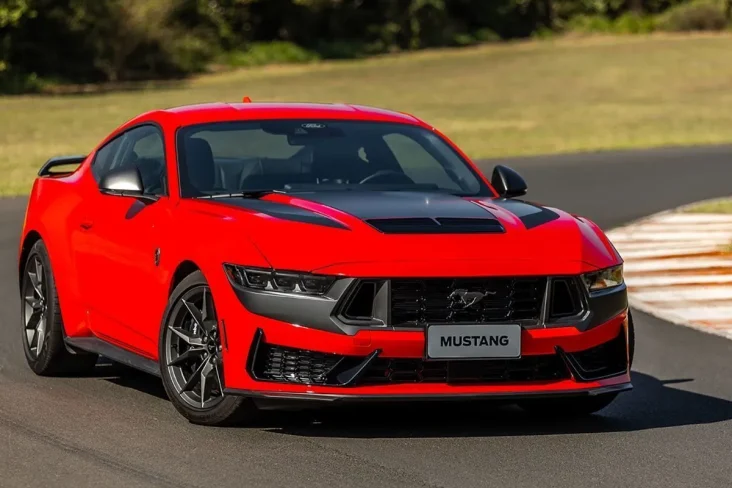 Mustang Dark Horse