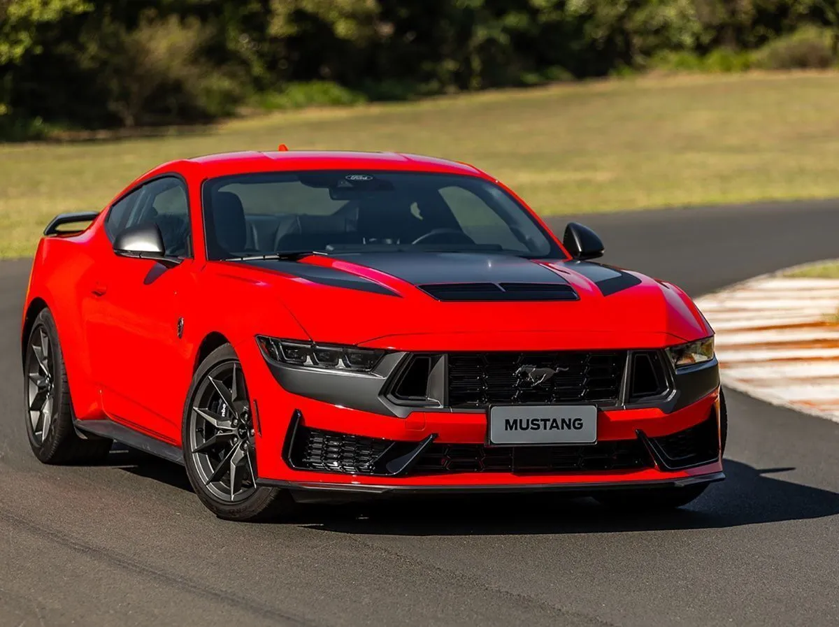Novo Mustang já teve central ‘hackeada’ para mais potência