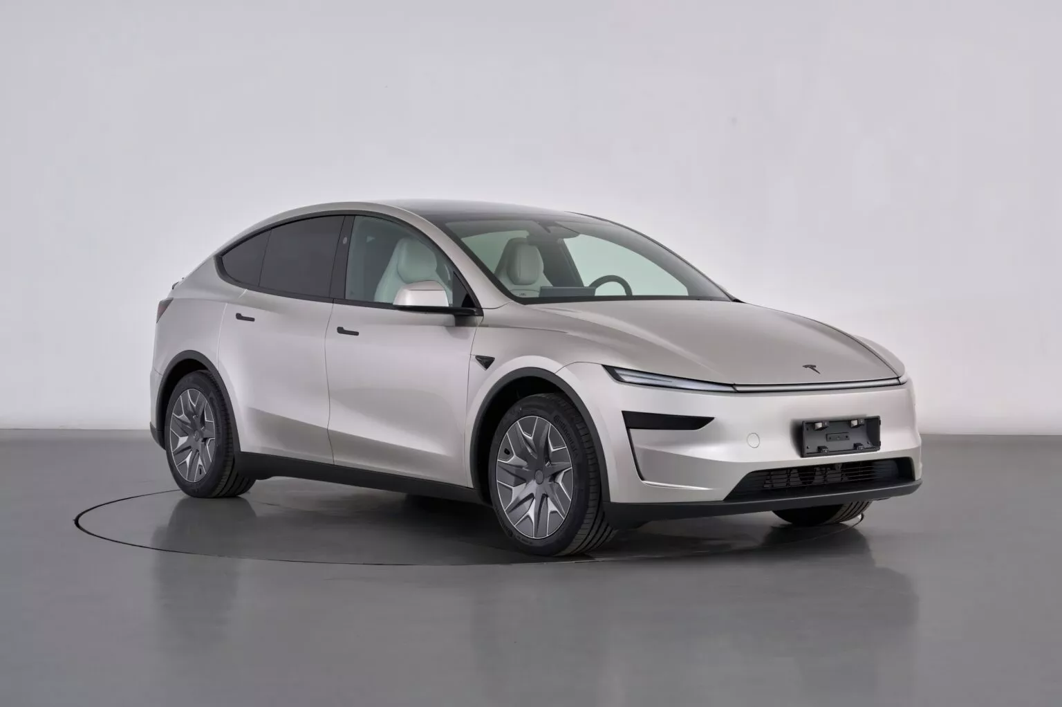 Tesla 6 Seater Model y 1 1 1536x1022