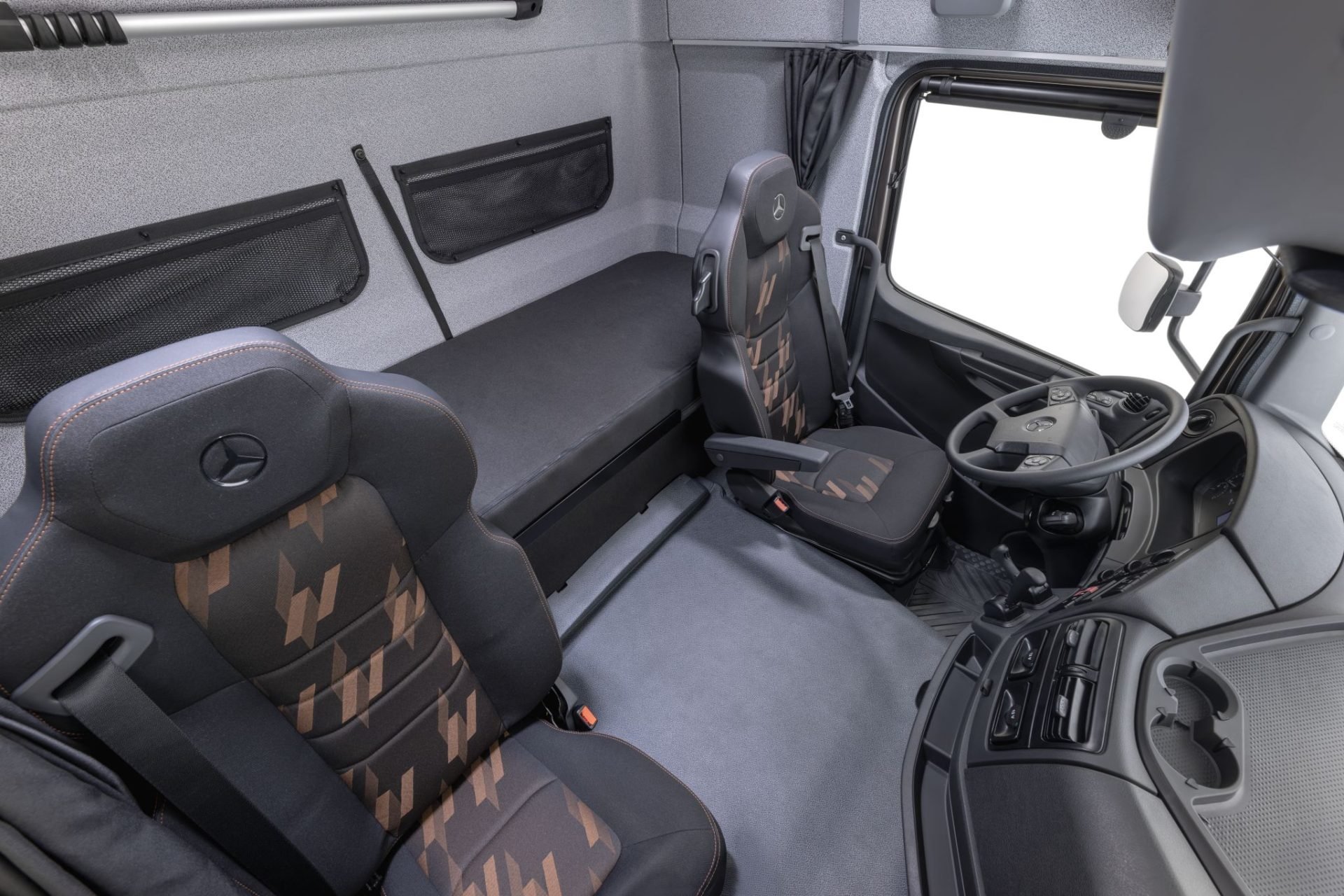 Mercedes Benz Axor 2025 Interior 3