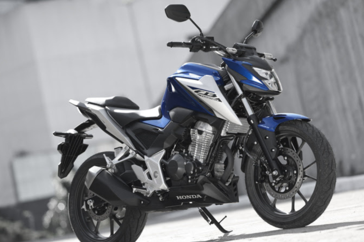 Honda CB 300F 2026 (2)
