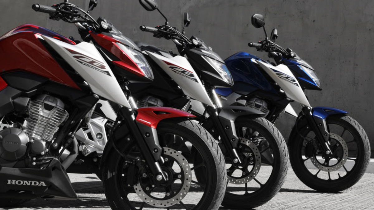 Honda CB 300F 2026 (1)