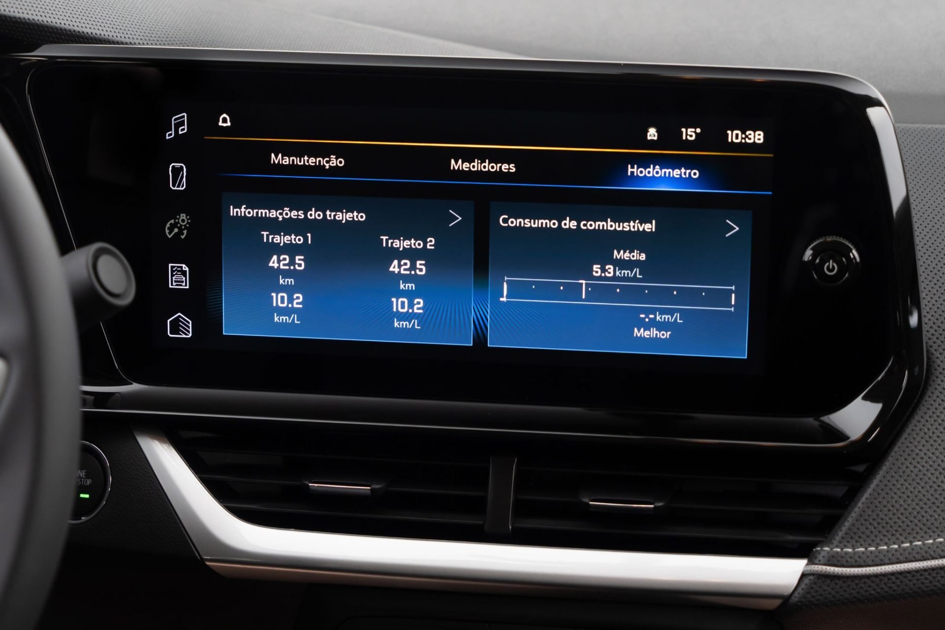 Chevrolet Montana Premier 2026 interior central multimídia