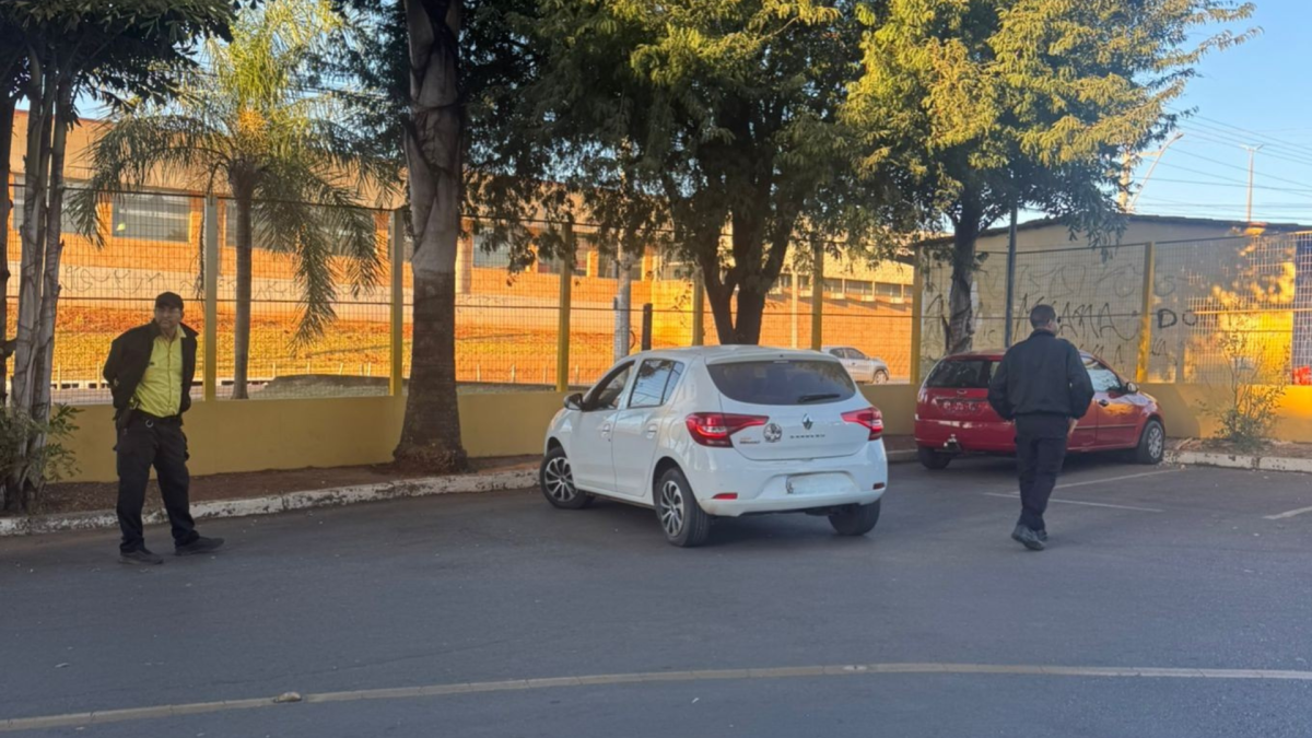 Candidata a CNH dirige até o Detran para prova teórica e é flagrada