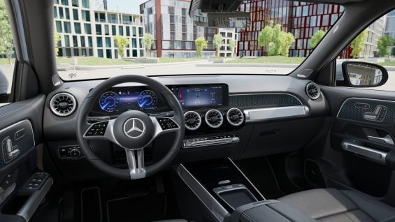 Mercedes Benz GLB 250+ 2025 interior painel