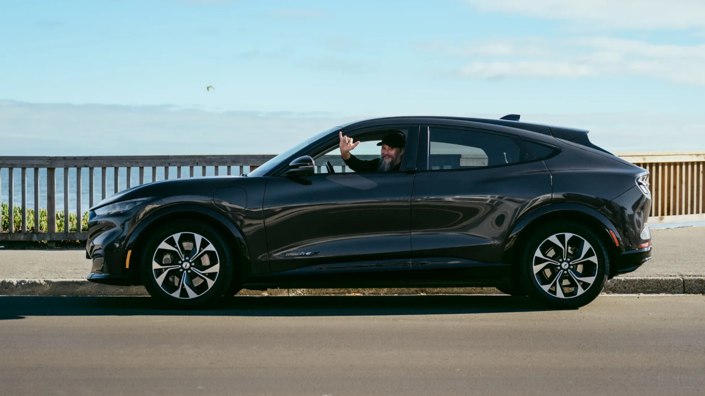 Após rodar 400 mil com carro elétrico, motorista dá dicas para aumentar vida útil da bateria