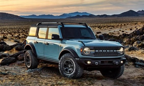 O novo Bronco em versao de quatro portas
