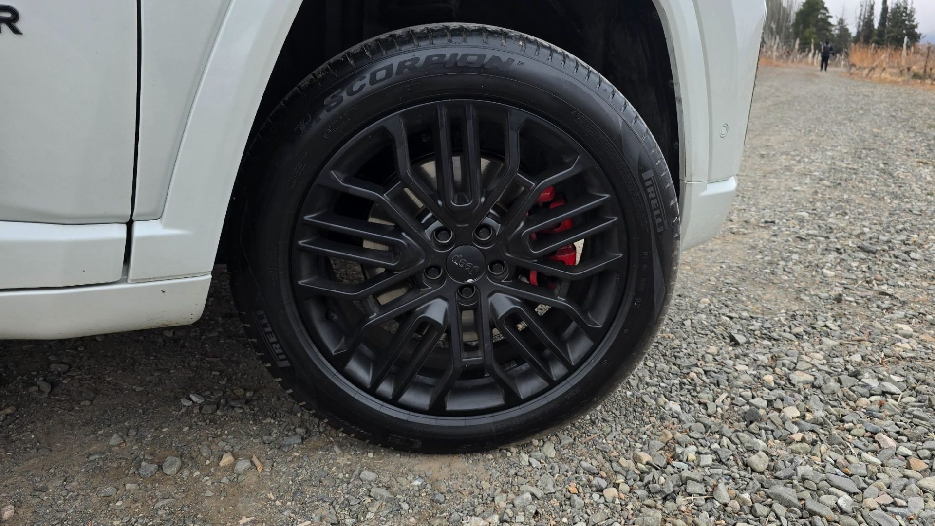 Jeep Commander Blackhawk 2026 Branco Polar roda de 19 polegadas