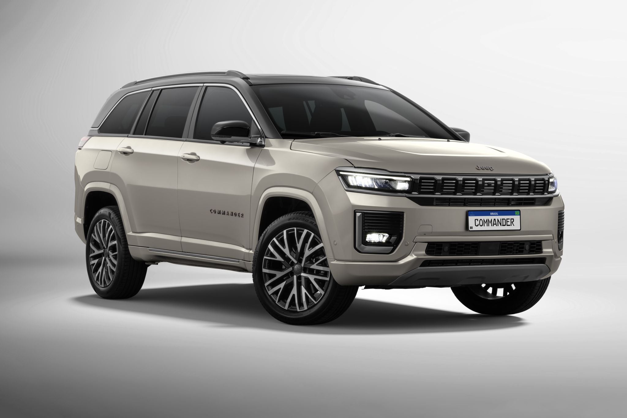 Jeep Commander Overland 2 2 diesel 2026 slash gold frente Jeep Commander Overland 2 2 diesel 2026 slash gold frente