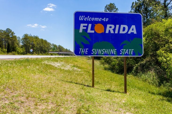 PLACA BEM VINDO FLORIDA shutterstock