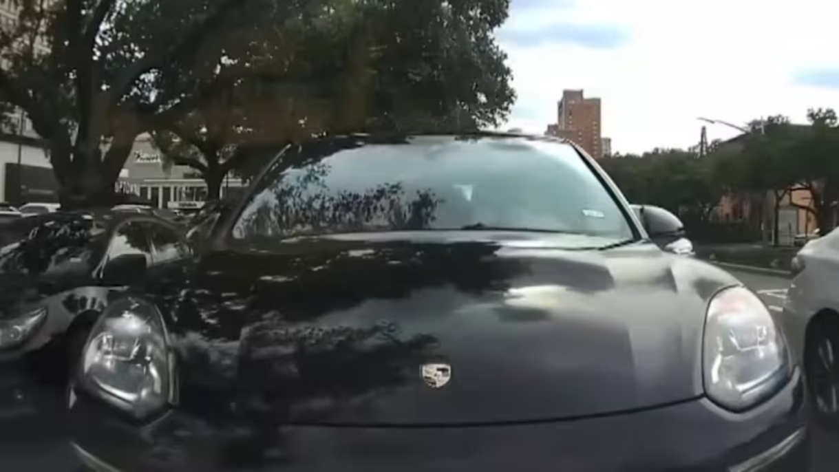 ‘Dashcam’ registra ameaça com arma de fogo e coloca agressora na cadeia