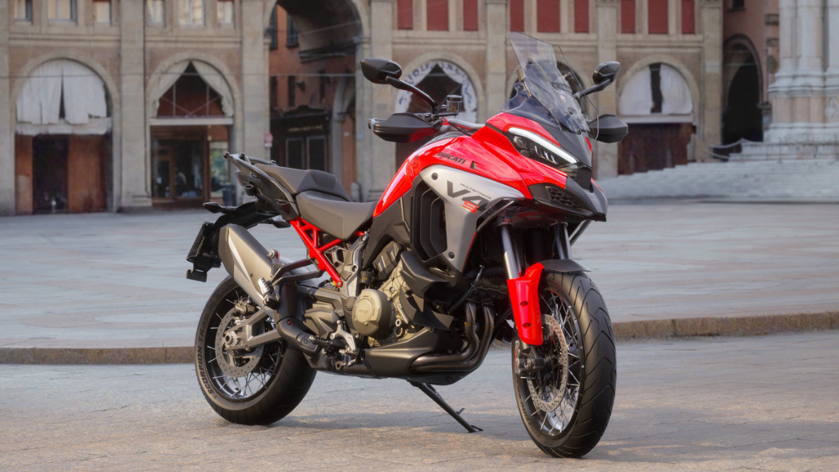 Ducati Multistrada V4S chega em 2025 com ergonomia ajustada e ponto forte para os mais baixos