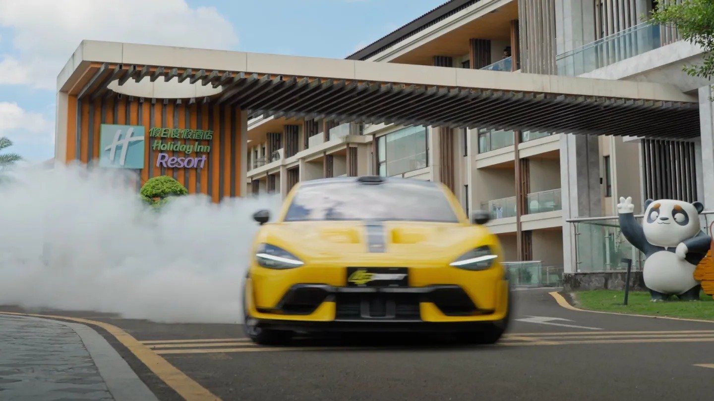 ‘Ken Block da Shopee’: Xiaomi de 1.500 cv dá show de drift e viraliza