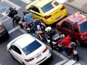 motos paradas em trânsito aplicativo passageiros