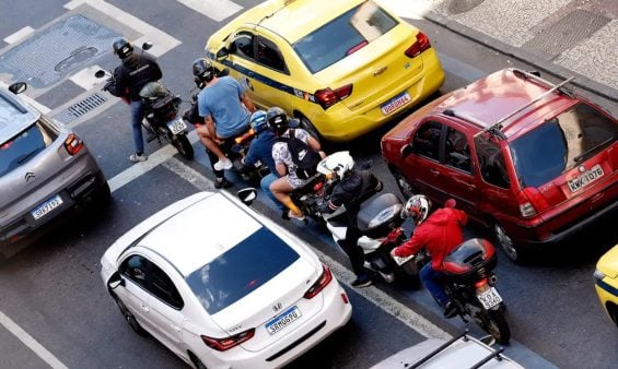 Fabricantes reagem contra ilegalidade do novo teor de etanol na gasolina