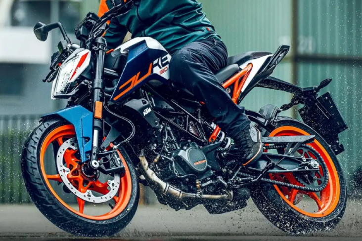 KTM Duke 160