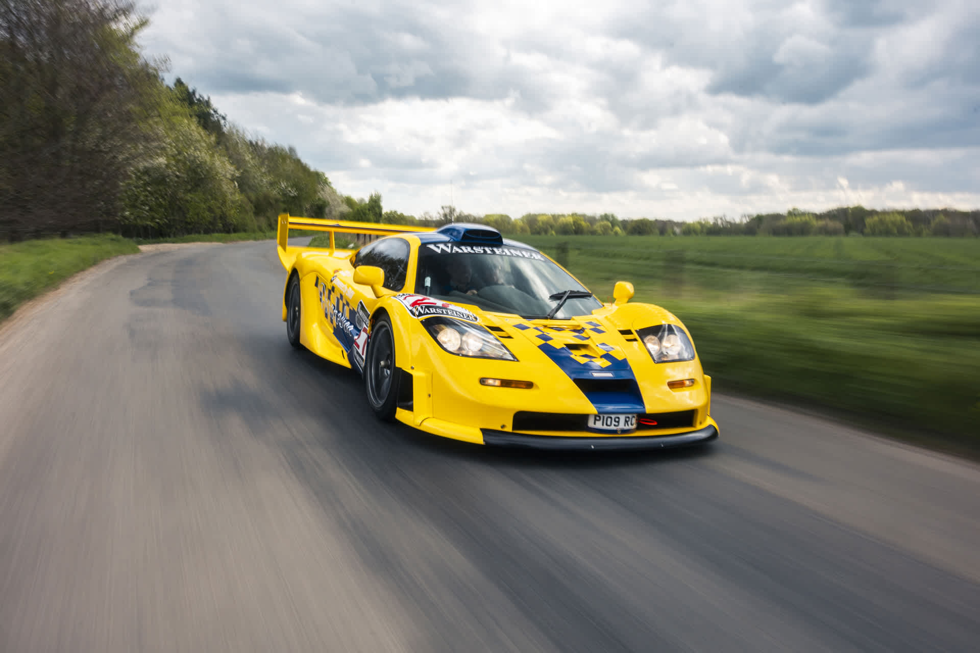 McLaren F1 'Long Tail' está a venda por uma ninharia