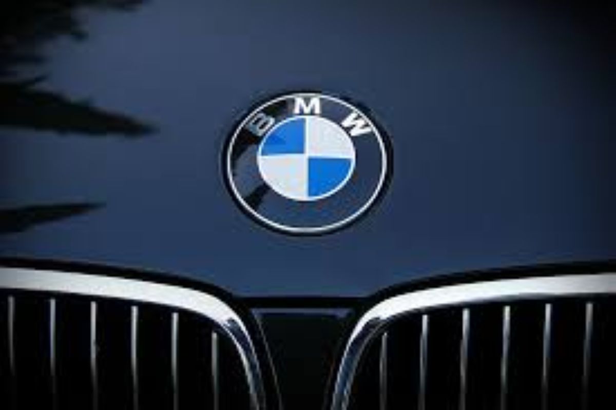 BMW terá jipão para competir com Classe G