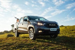ram 700 longhorn crew cab frente