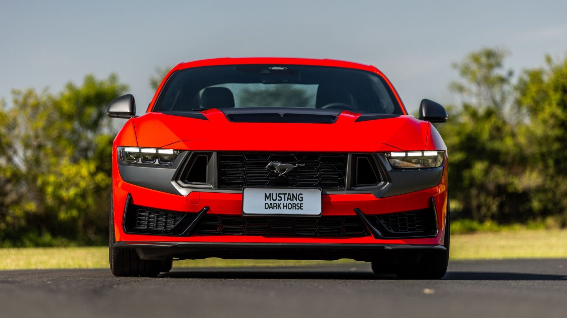Mustang Dark Horse exterior (11)