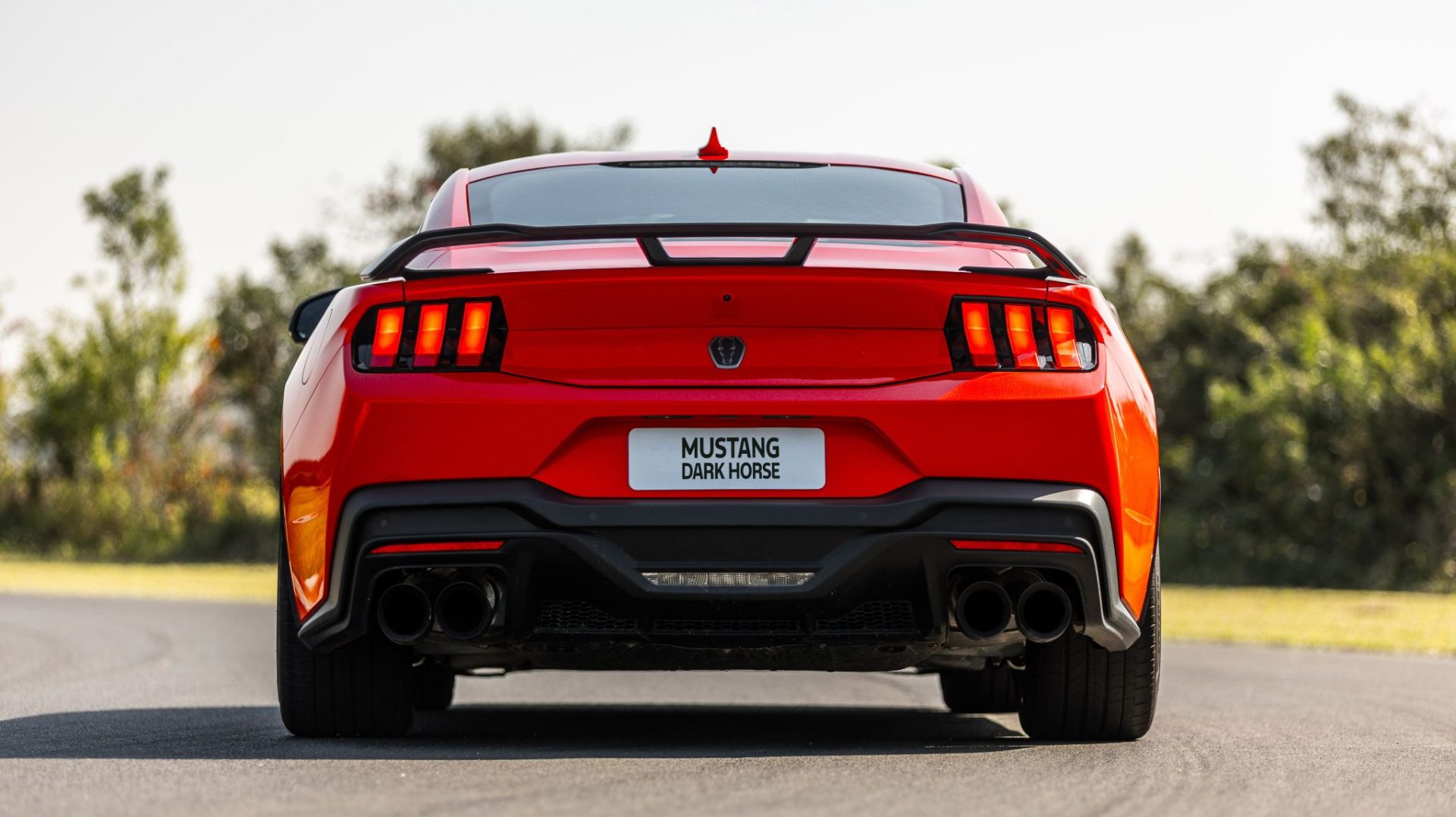 Mustang Dark Horse exterior (14)