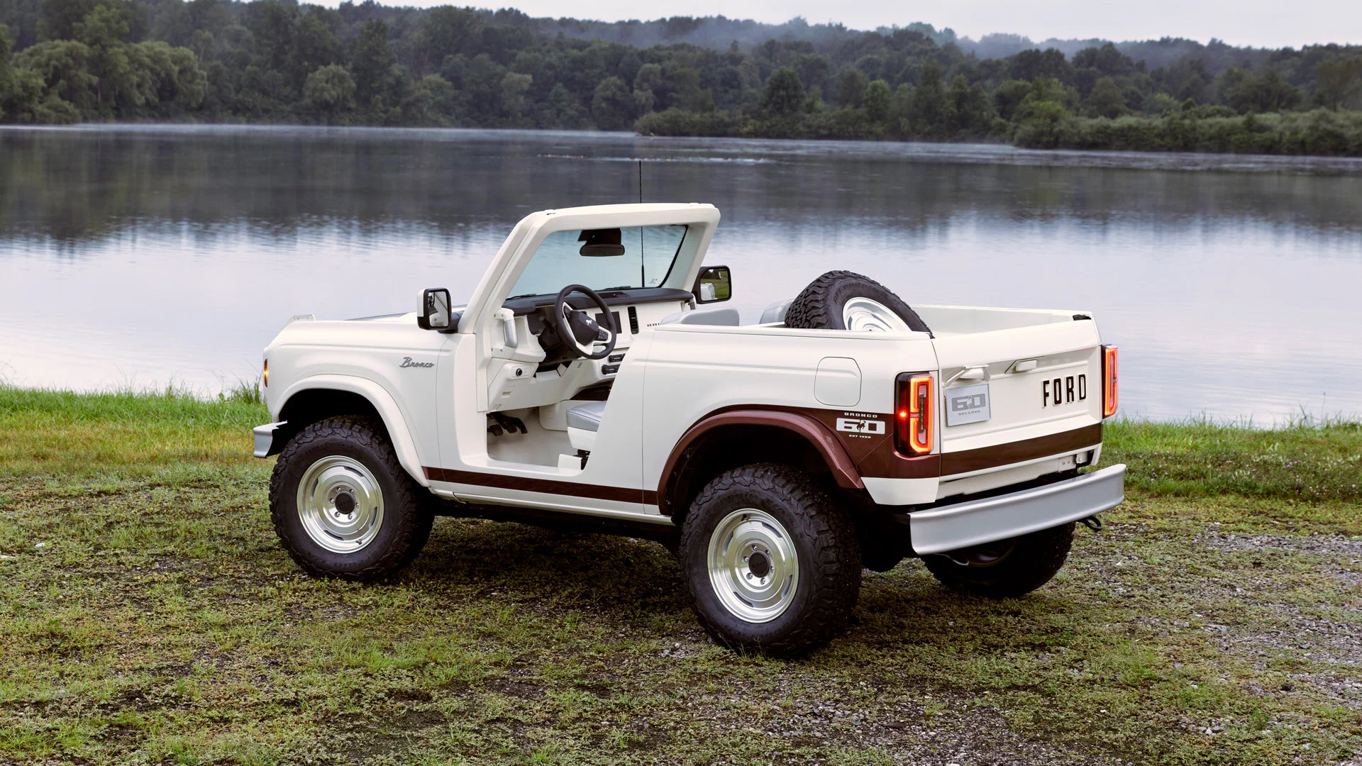 Ford Bronco 2