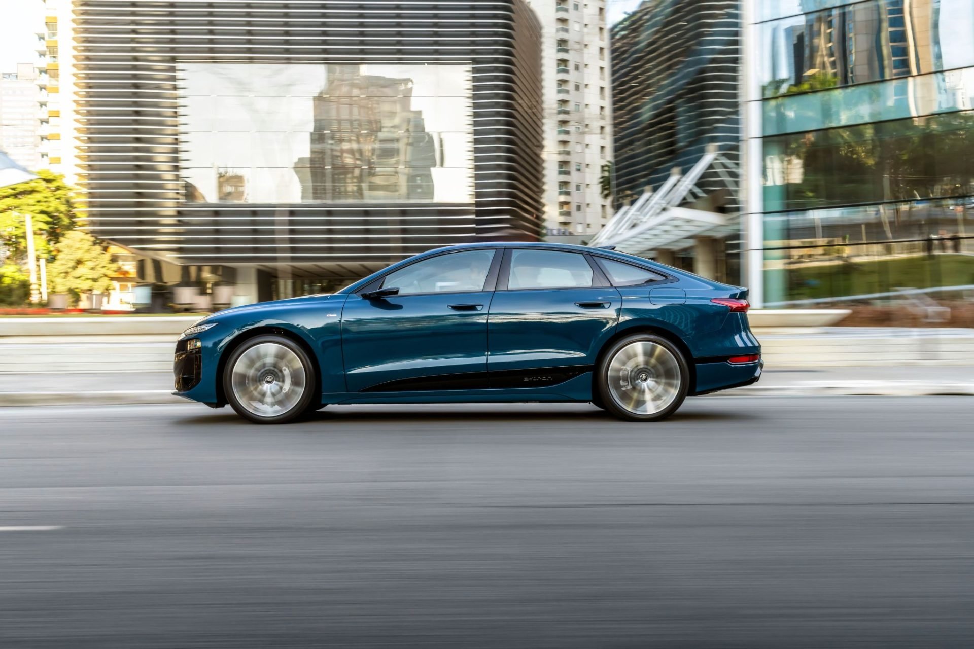 Audi A6 Sportback e tron (3)
