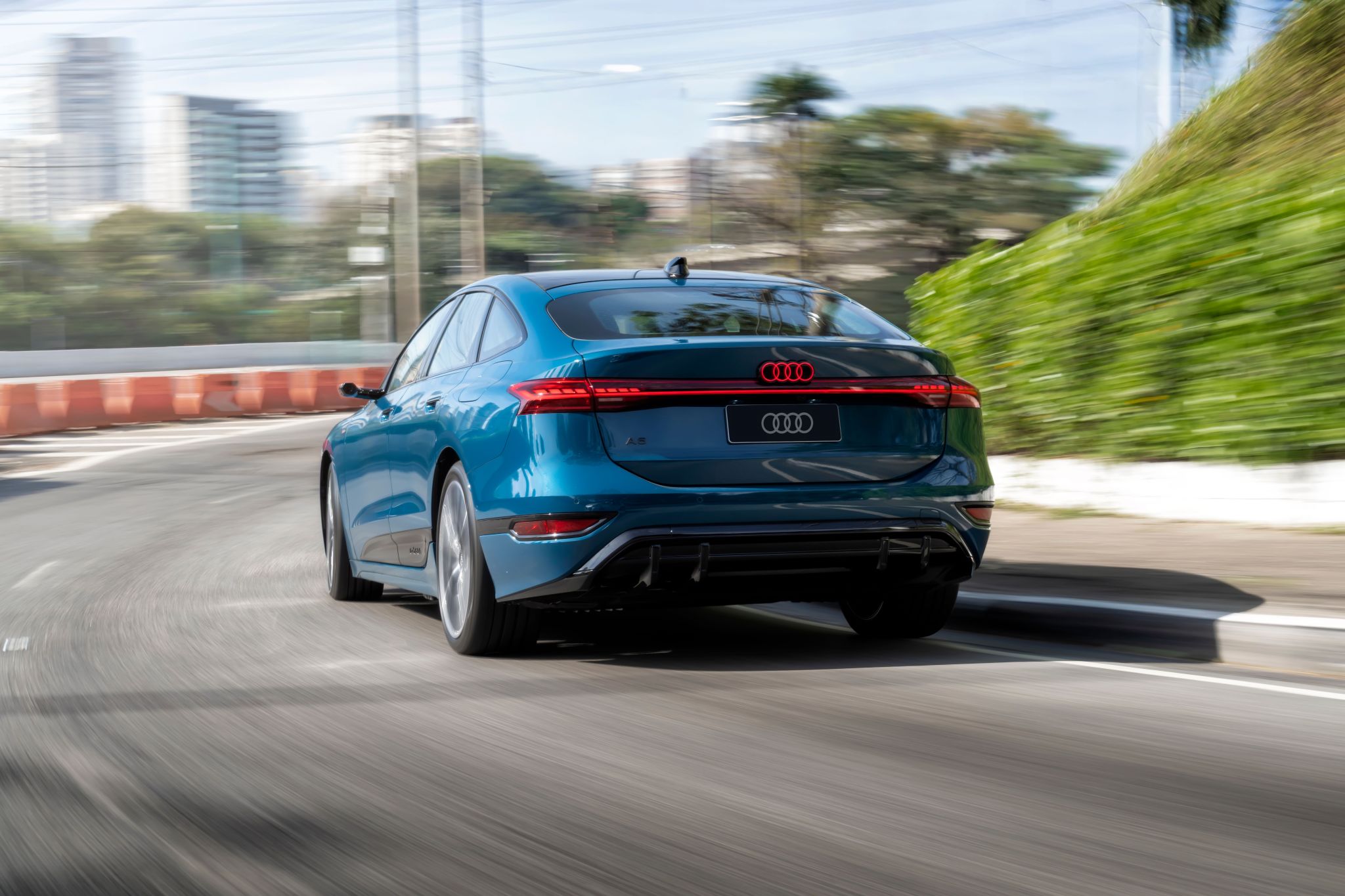 Audi A6 Sportback e tron (4)