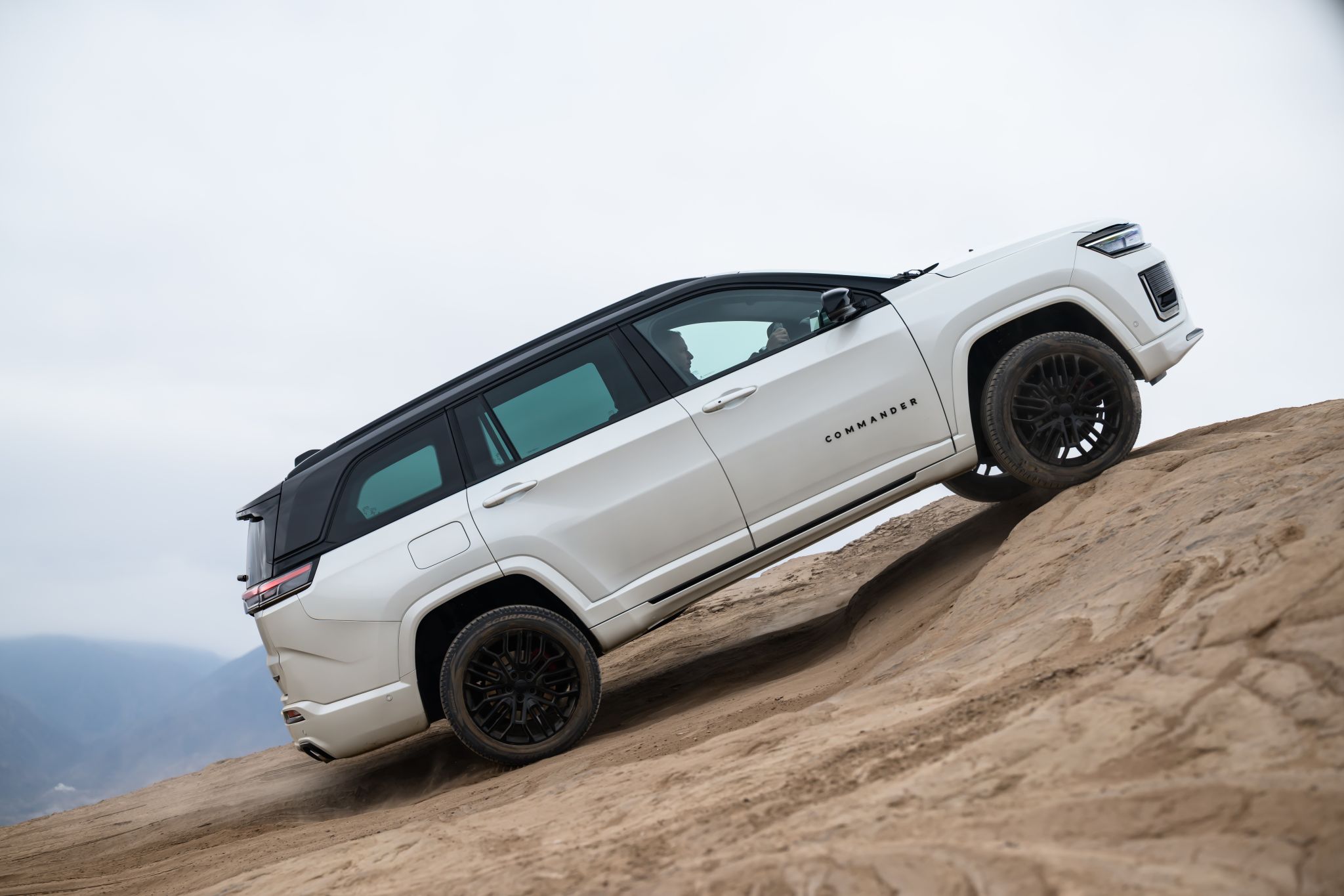 Novo Commander Off Road 0043