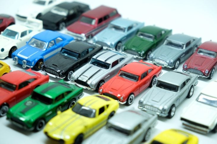 CARRINHOS MINIATURA HOT WHEELS MATCHBOX SHUTTERSTOCK (3)