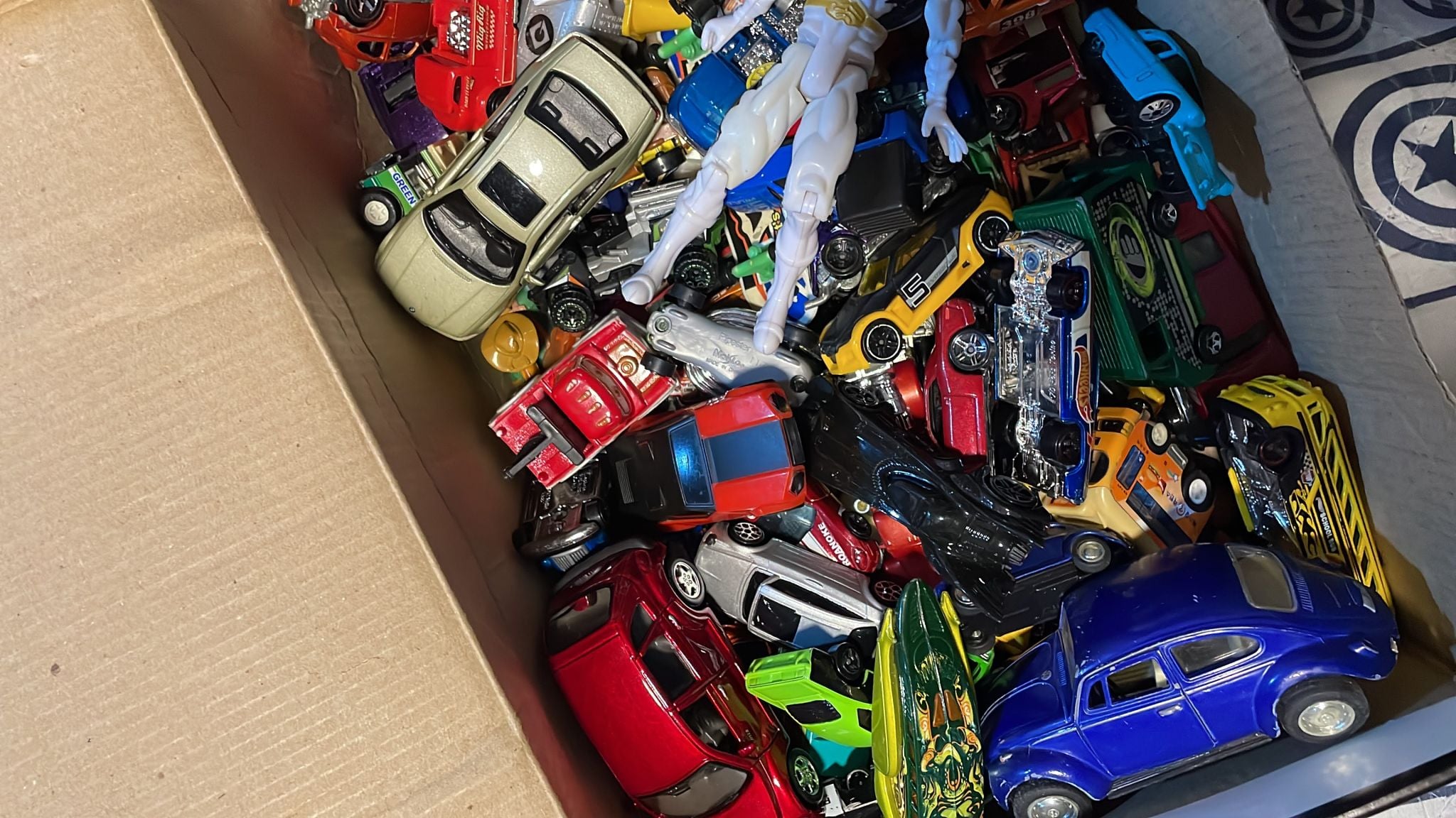 CARRINHOS MINIATURA HOT WHEELS TOMICA MARCELO JABULAS (5)