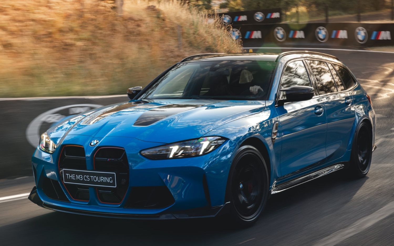 BMW M3 CS TOURING AZUL EM MOVIMENTO 2025
