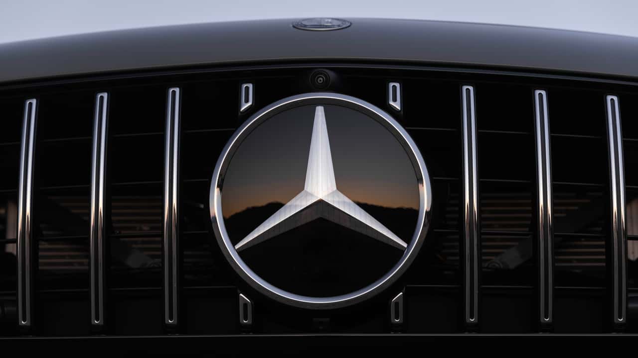 Crise na China faz lucro da divisão de carros da Mercedes despencar 94%